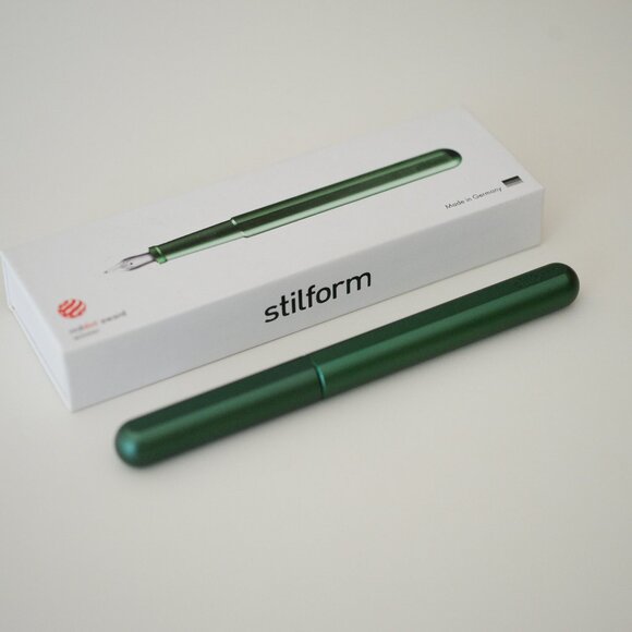 Stilform Ink fountain pen in green, medium nib, made in Germany - Picture 1 of 4